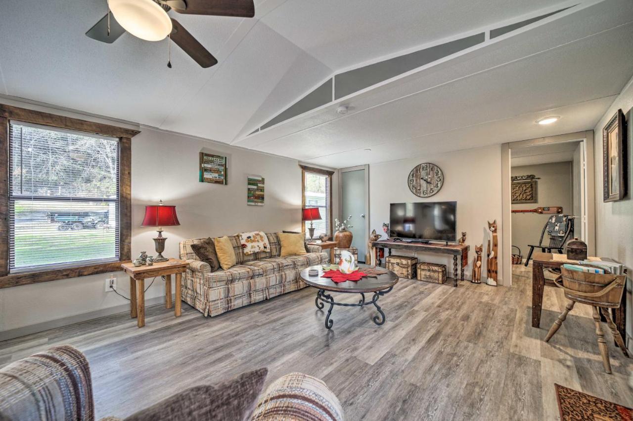 Smoky Mountain Vacation Rental With Hot Tub And Kayaks Whittier Buitenkant foto
