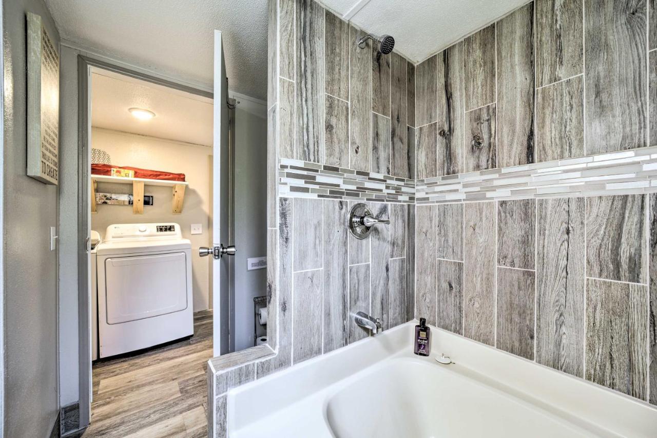 Smoky Mountain Vacation Rental With Hot Tub And Kayaks Whittier Buitenkant foto